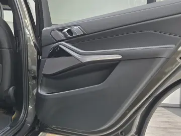 BMW X7 xDr40d M Sport Pro AHK Sitzlüftung ACC 22Zoll