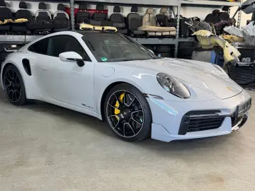 PORSCHE 911 Turbo S
