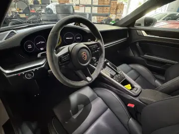PORSCHE 911 Turbo S