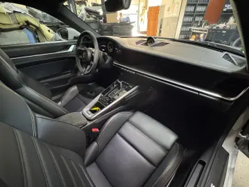 PORSCHE 911 Turbo S
