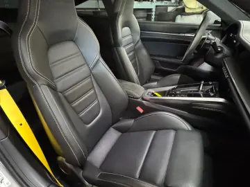 PORSCHE 911 Turbo S