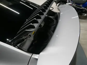 PORSCHE 992 911 992 Turbo Sportabgas Sitzbelüftung