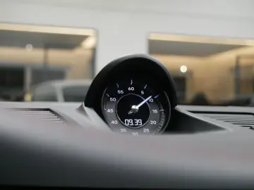 PORSCHE 992 911 992 Turbo Sportabgas Sitzbelüftung