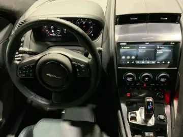 JAGUAR F-Type 75 P450 AWD Cabriolet. 331 kW