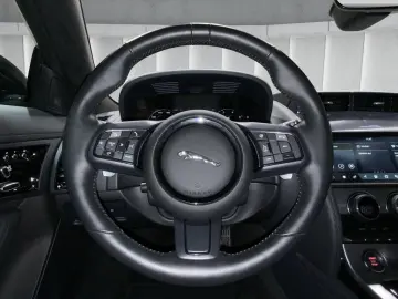 JAGUAR F-Type 75 P450 AWD Cabriolet. 331 kW