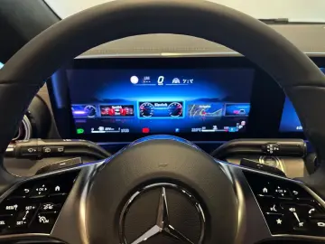 MERCEDES-BENZ V 300d lang 4Matic Exclusive AIRMATIC PANO