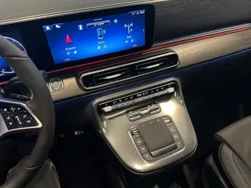 MERCEDES-BENZ V 300d lang 4Matic Exclusive AIRMATIC PANO