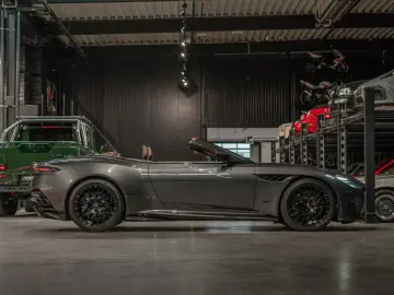 ASTON MARTIN DBS Volante 770 Ultimate 1 199 Carbon C…