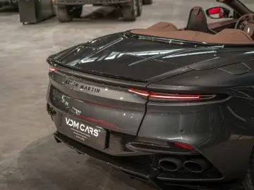 ASTON MARTIN DBS Volante 770 Ultimate 1 199 Carbon C…
