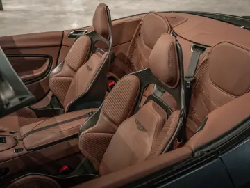 ASTON MARTIN DBS Volante 770 Ultimate 1 199 Carbon C…