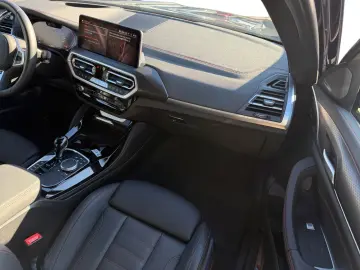 BMW X4 xDrive 30d M Sport AHK HEADUP ADAPTLED MMRY