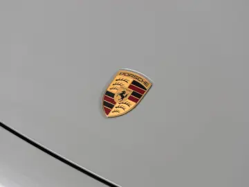 PORSCHE 911 Carrera Cabrio   Clubleder Braun   Lift