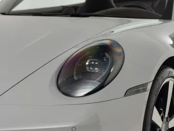 PORSCHE 911 Carrera Cabrio   Clubleder Braun   Lift
