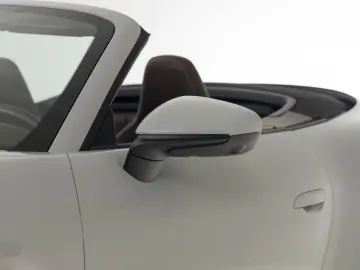 PORSCHE 911 Carrera Cabrio   Clubleder Braun   Lift