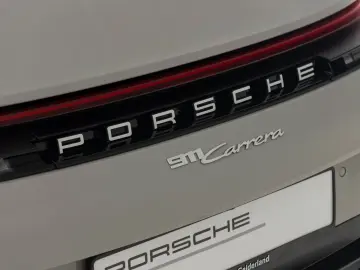 PORSCHE 911 Carrera Cabrio   Clubleder Braun   Lift