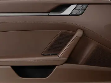 PORSCHE 911 Carrera Cabrio   Clubleder Braun   Lift