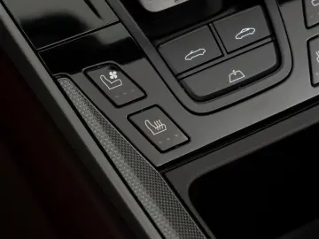 PORSCHE 911 Carrera Cabrio   Clubleder Braun   Lift