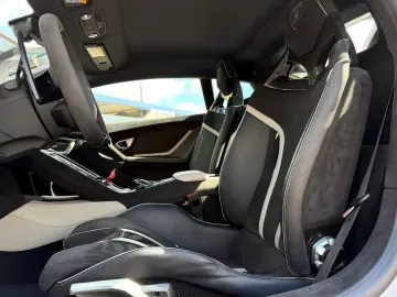 LAMBORGHINI Tecnica  Matt Lift Carbon R-Seats Sensonum PPF