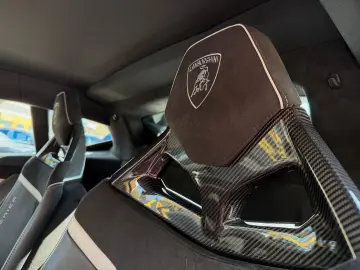 LAMBORGHINI Tecnica  Matt Lift Carbon R-Seats Sensonum PPF
