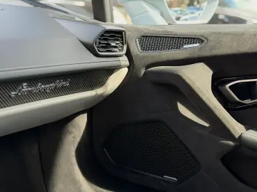 LAMBORGHINI Tecnica  Matt Lift Carbon R-Seats Sensonum PPF