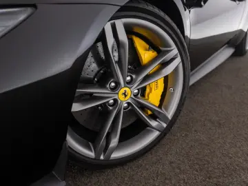 FERRARI 296 GTS