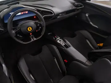 FERRARI 296 GTS