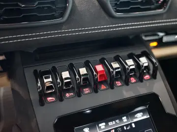 LAMBORGHINI Huracan Tecnica   Verde Turbine   Lift   Carbon