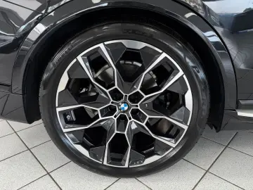 BMW X7 xD40d M Sport Pro PANO-SKY HUD STHZG H-K SOFT