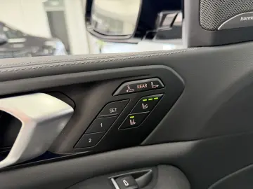 BMW X7 xD40d M Sport Pro PANO-SKY HUD STHZG H-K SOFT
