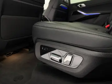 BMW X7 xD40d M Sport Pro PANO-SKY HUD STHZG H-K SOFT