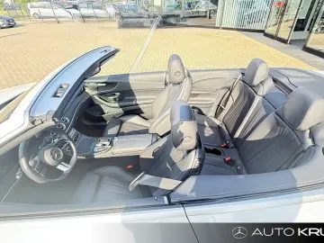 MERCEDES-BENZ E 220 d Cabriolet AMG Line LED Distron…