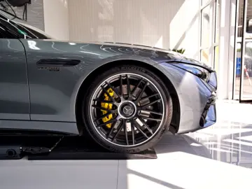 MERCEDES-BENZ SL 63 AMG 4 M   AMG Night Lift Burmest…