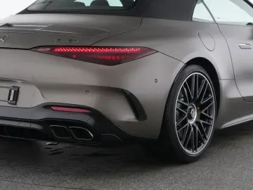 MERCEDES-BENZ SL63 AMG Prem  AERO Perf.Sitz DISTR Ca…