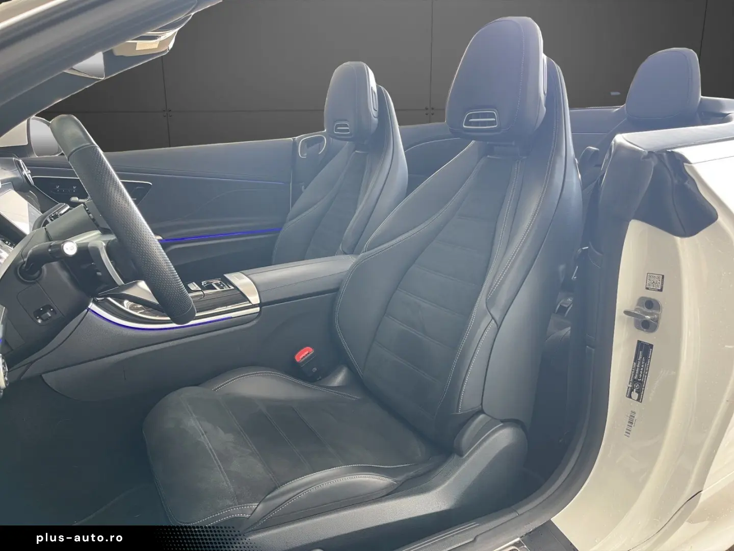 MERCEDES-BENZ CLE 200 Cabrio AMG MEMORY TOTW AIRSCARF KAM 19