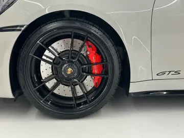 PORSCHE 992 Targa 4 GTS  Full options
