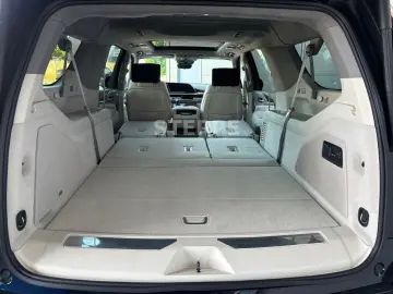 CADILLAC Escalade 6.2 V8 ESV Sport Platinum EU-Navi AHK
