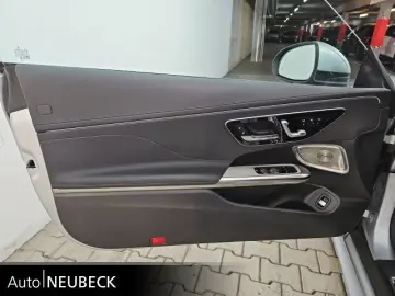 MERCEDES-BENZ CLE 200 Cabriolet AMG Line Premium  Mu…