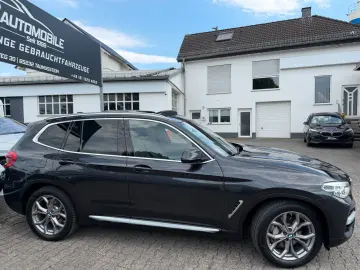 BMW X3 xDr30e xLine PANO ACC Leder AdapLED HUD Kam