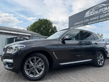 BMW X3 xDr30e xLine PANO ACC Leder AdapLED HUD Kam