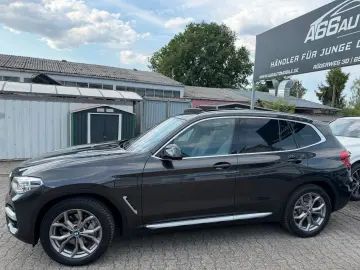 BMW X3 xDr30e xLine PANO ACC Leder AdapLED HUD Kam