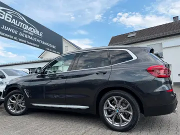 BMW X3 xDr30e xLine PANO ACC Leder AdapLED HUD Kam