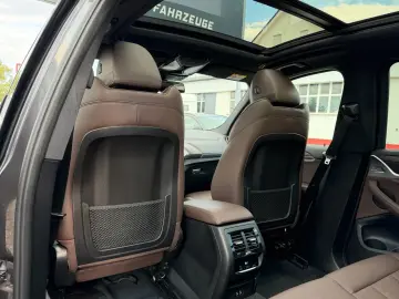 BMW X3 xDr30e xLine PANO ACC Leder AdapLED HUD Kam