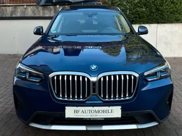 BMW X3 xDr30e PANO AHK Laser HiFi HeadUp Leder 360