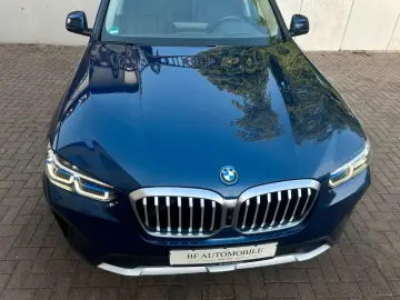 BMW X3 xDr30e PANO AHK Laser HiFi HeadUp Leder 360