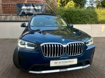 BMW X3 xDr30e PANO AHK Laser HiFi HeadUp Leder 360