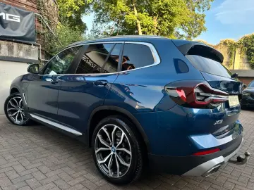 BMW X3 xDr30e PANO AHK Laser HiFi HeadUp Leder 360