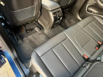 BMW X3 xDr30e PANO AHK Laser HiFi HeadUp Leder 360