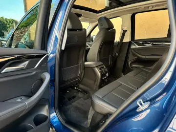 BMW X3 xDr30e PANO AHK Laser HiFi HeadUp Leder 360