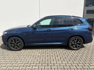BMW X3 xDrive 30e M-Sport LkHz AHK PANO Parkass