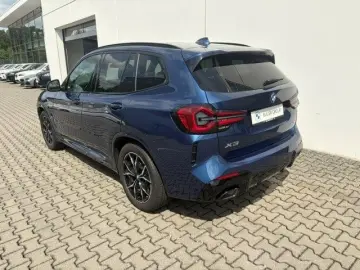 BMW X3 xDrive 30e M-Sport LkHz AHK PANO Parkass
